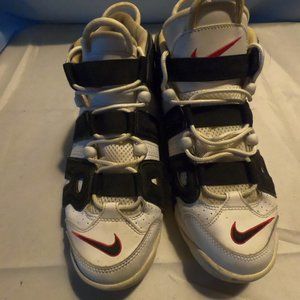Nike Air More Uptempo  - Size 9 - 414962-105 - PreOwned - Men’s